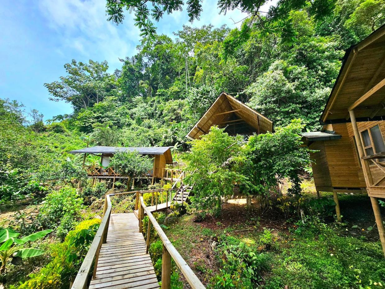 Hotel Piedra Piedra Lodge นูกี ภายนอก รูปภาพ